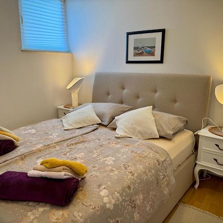Apartments Maricic Banjol Εξωτερικό φωτογραφία