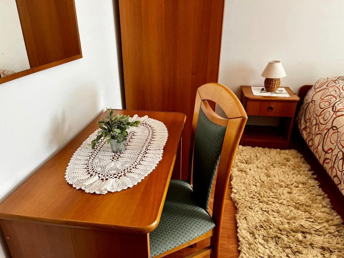 Apartments Maricic Banjol Εξωτερικό φωτογραφία