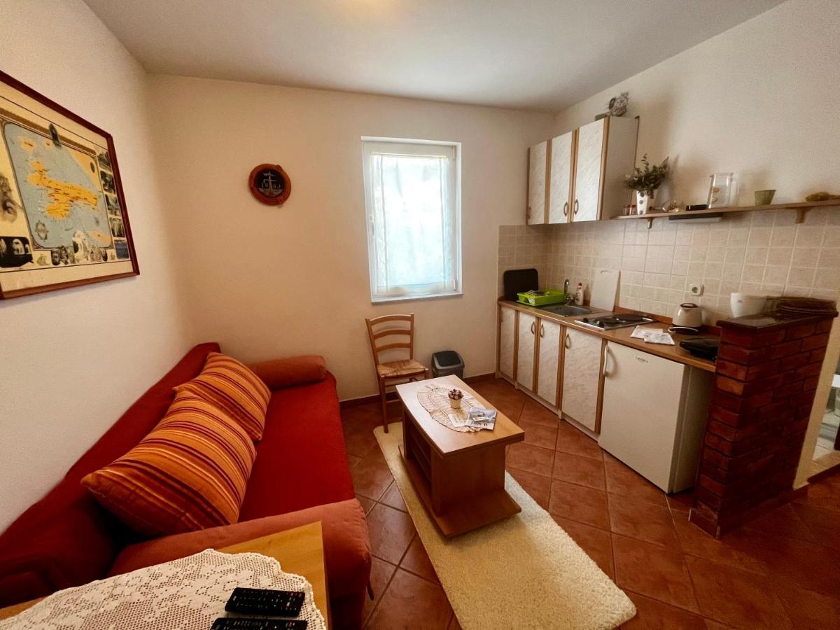 Apartments Maricic Banjol Εξωτερικό φωτογραφία