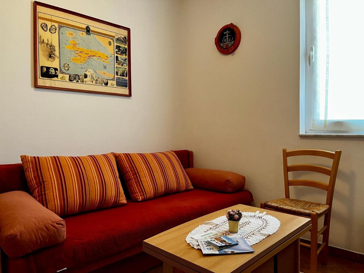 Apartments Maricic Banjol Εξωτερικό φωτογραφία