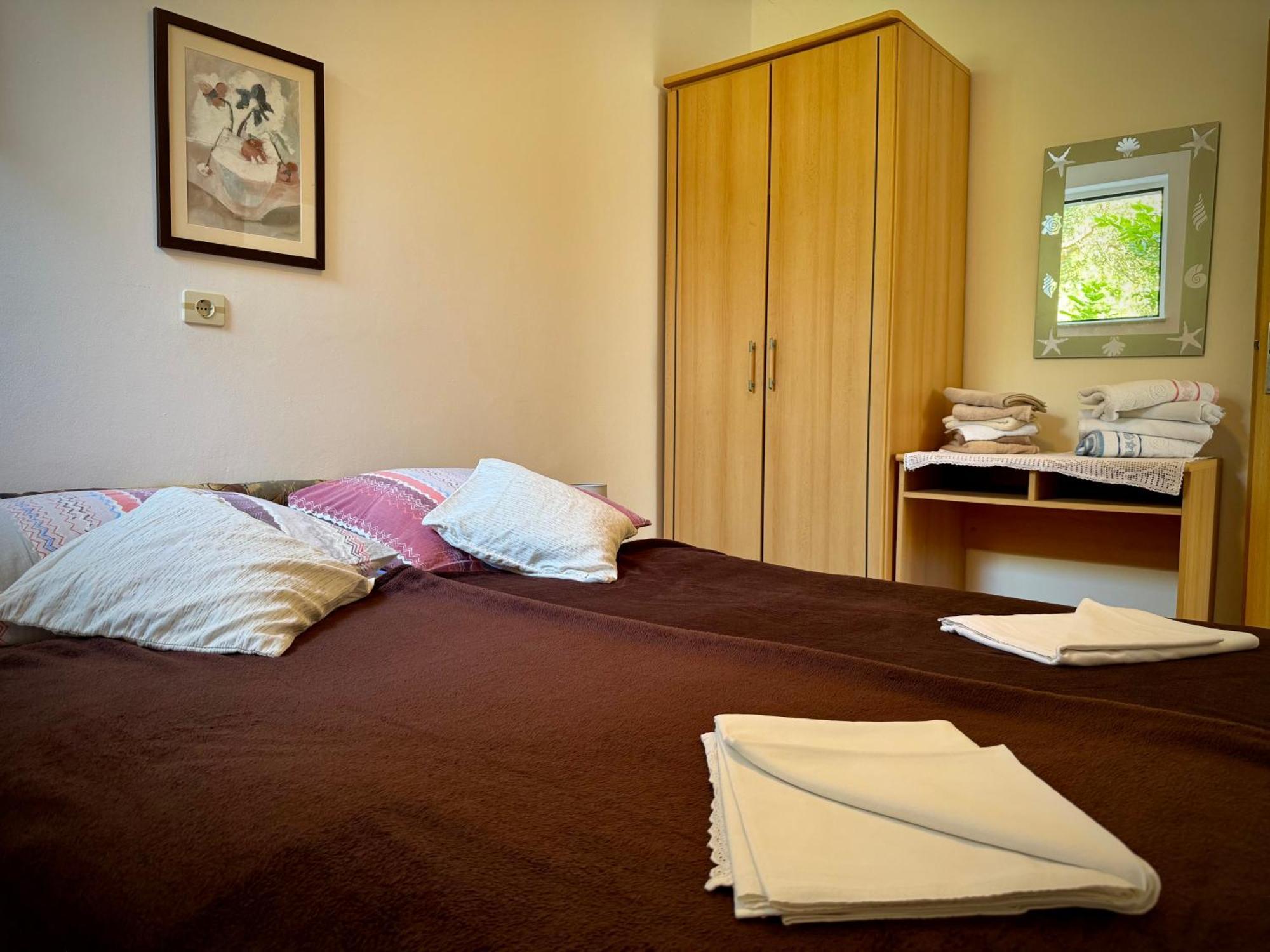 Apartments Maricic Banjol Εξωτερικό φωτογραφία